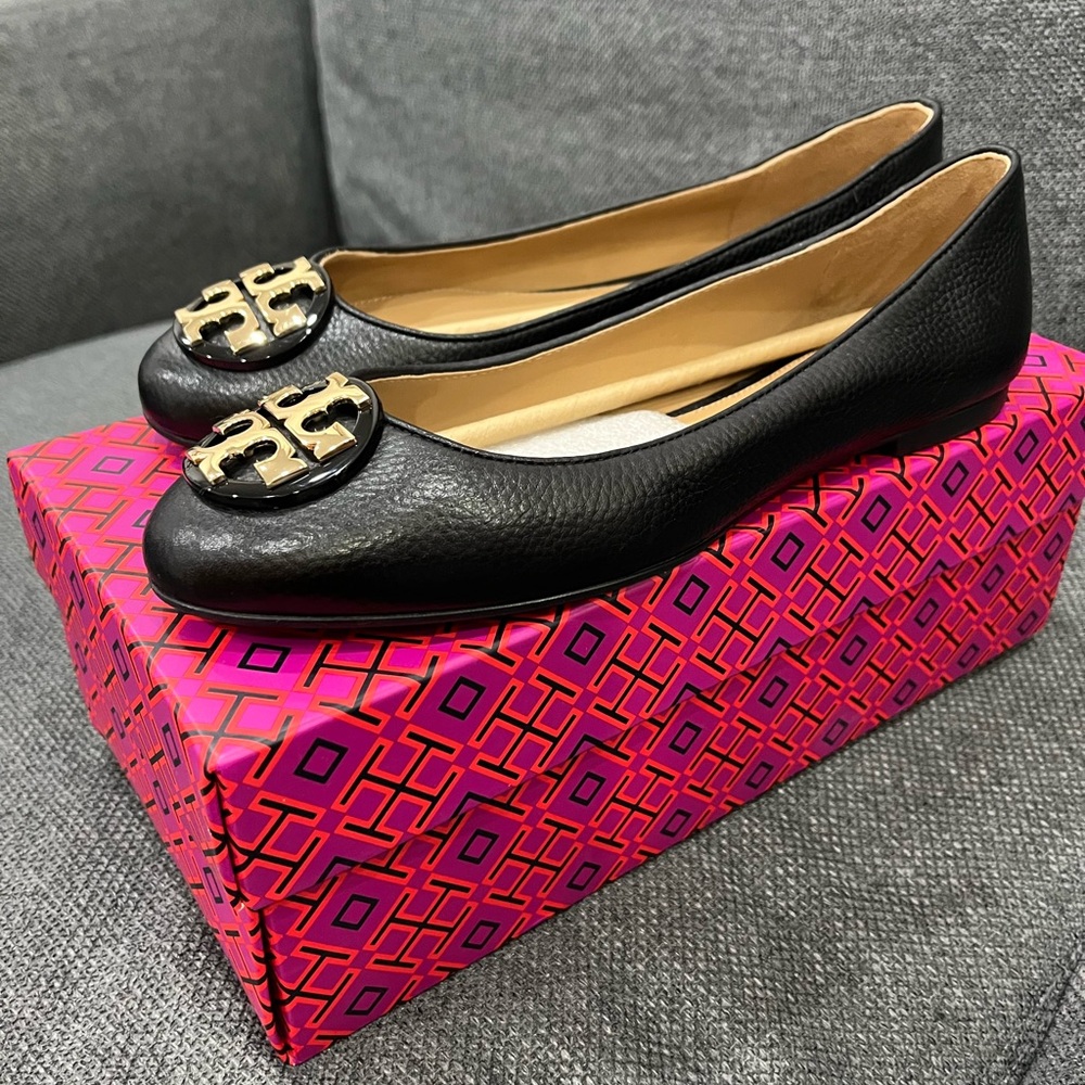 NWT Tory Burch Claire Ballet Flat Size 8.5 Black & Gold